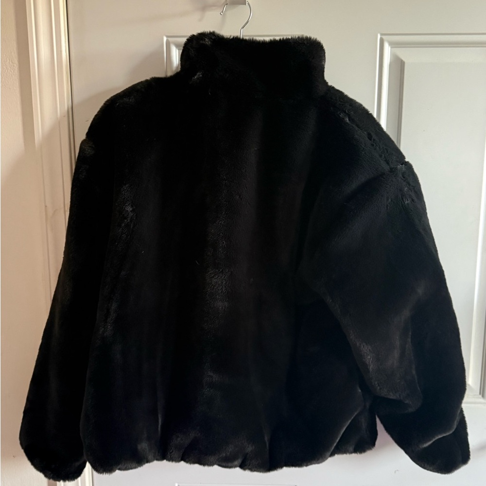 Nike Faux Fur Swoosh Jacket - Picture 2 of 7
